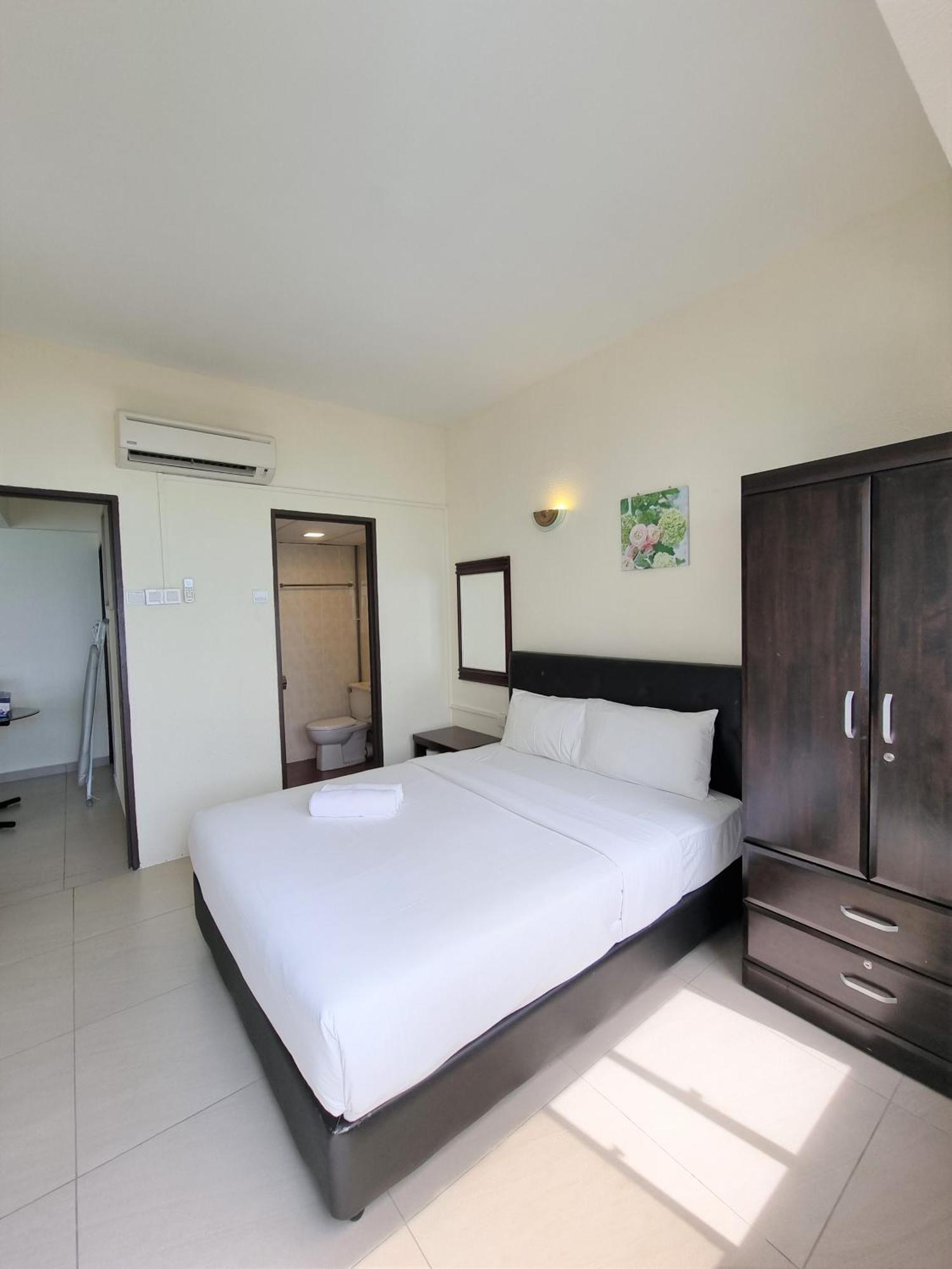 Green Ocean Seaview Apartment Batu Feringgi Exterior foto
