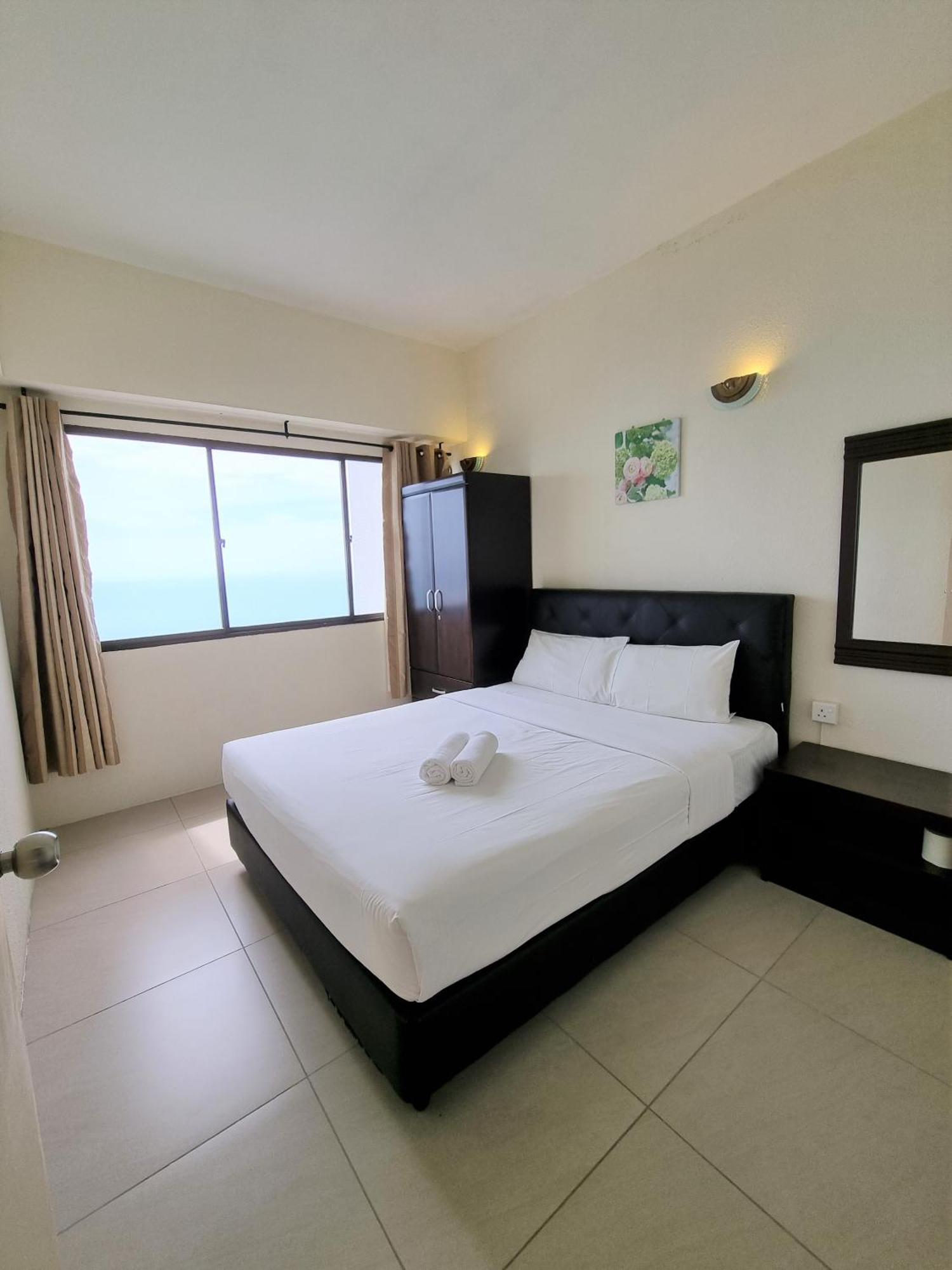 Green Ocean Seaview Apartment Batu Feringgi Exterior foto