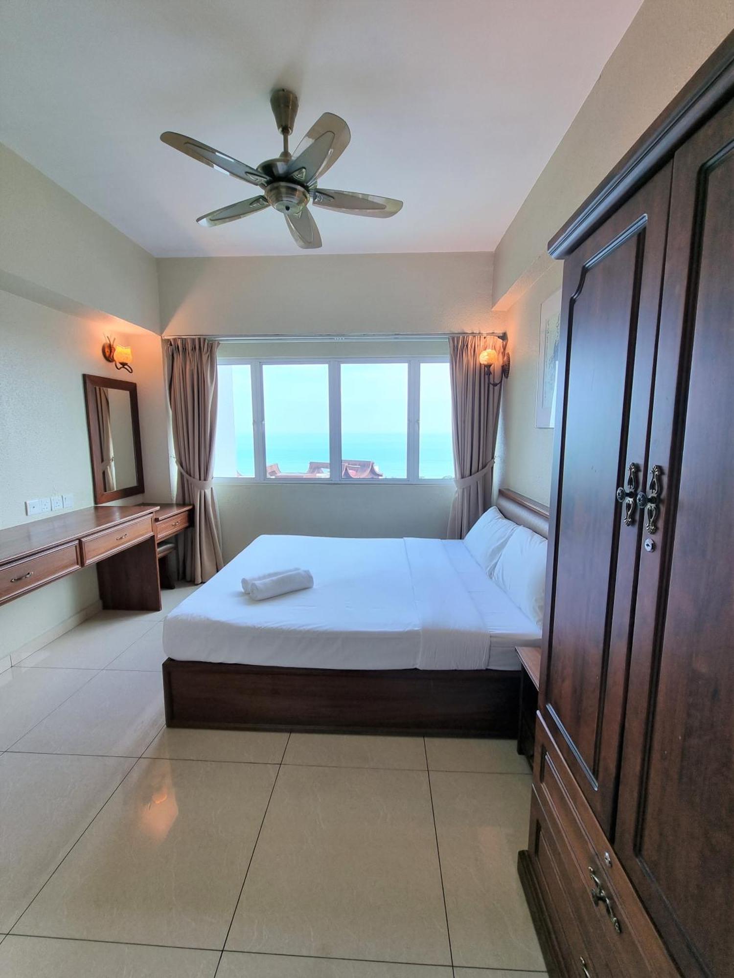 Green Ocean Seaview Apartment Batu Feringgi Exterior foto