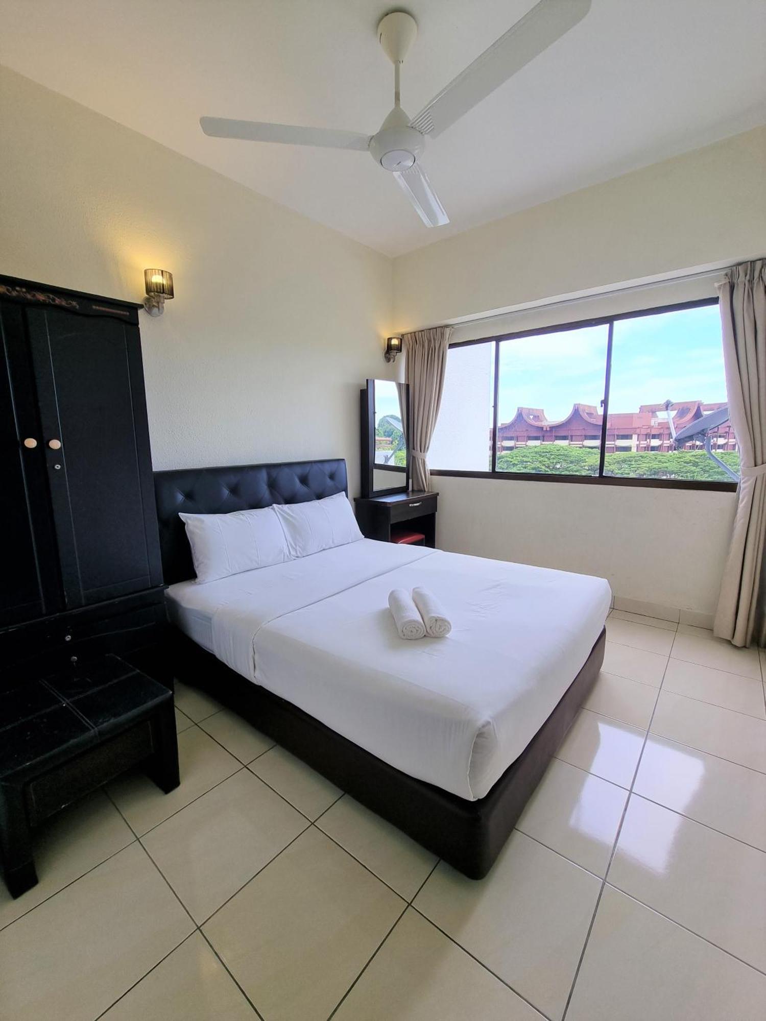 Green Ocean Seaview Apartment Batu Feringgi Exterior foto
